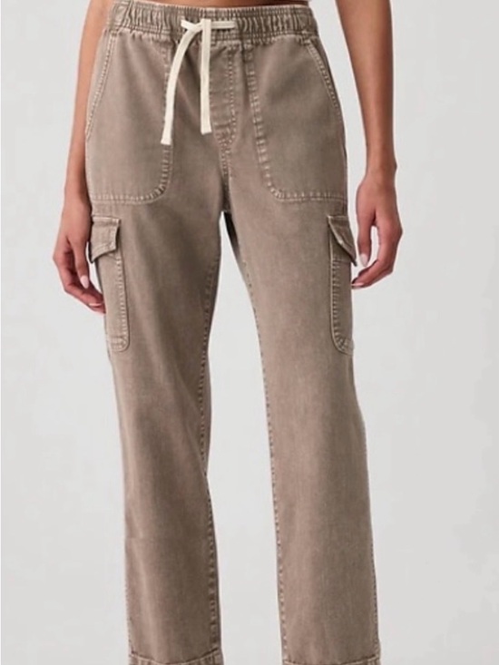 GAP Denim - EUC GAP Mid-Rise Pull-On Easy Cargo Jeans in Tan Size Small